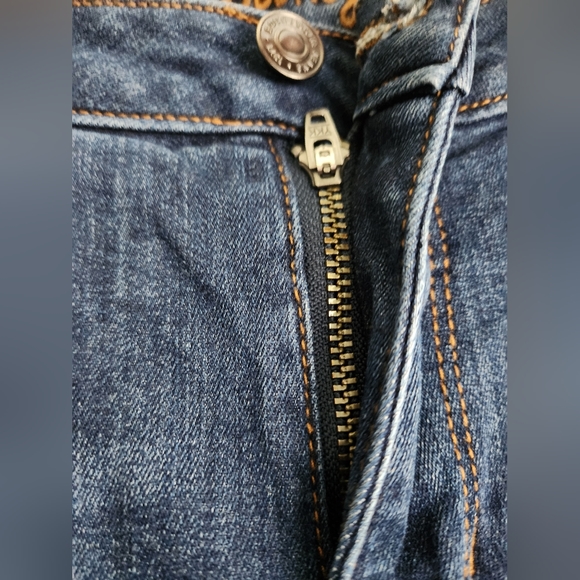 Bootlegger size 34 waist, 33 length dark wash mid rise skinny jeans - Picture 4 of 6